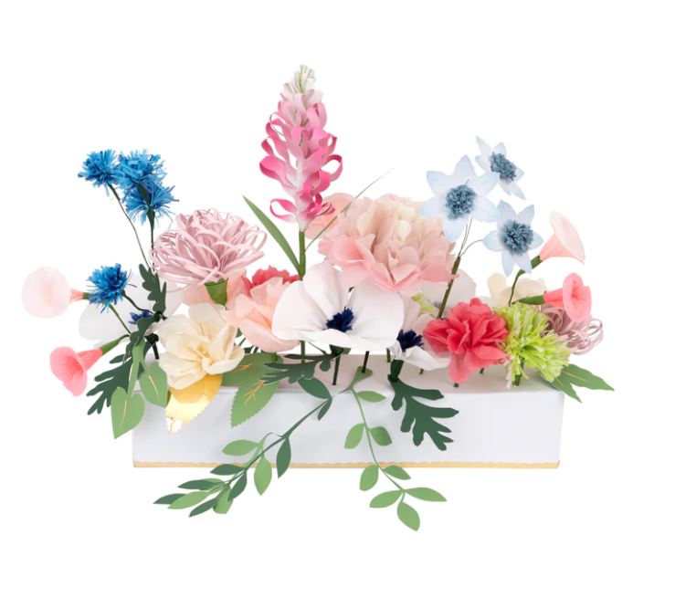 Hazel Gardiner Spring & Summer Table Centrepiece