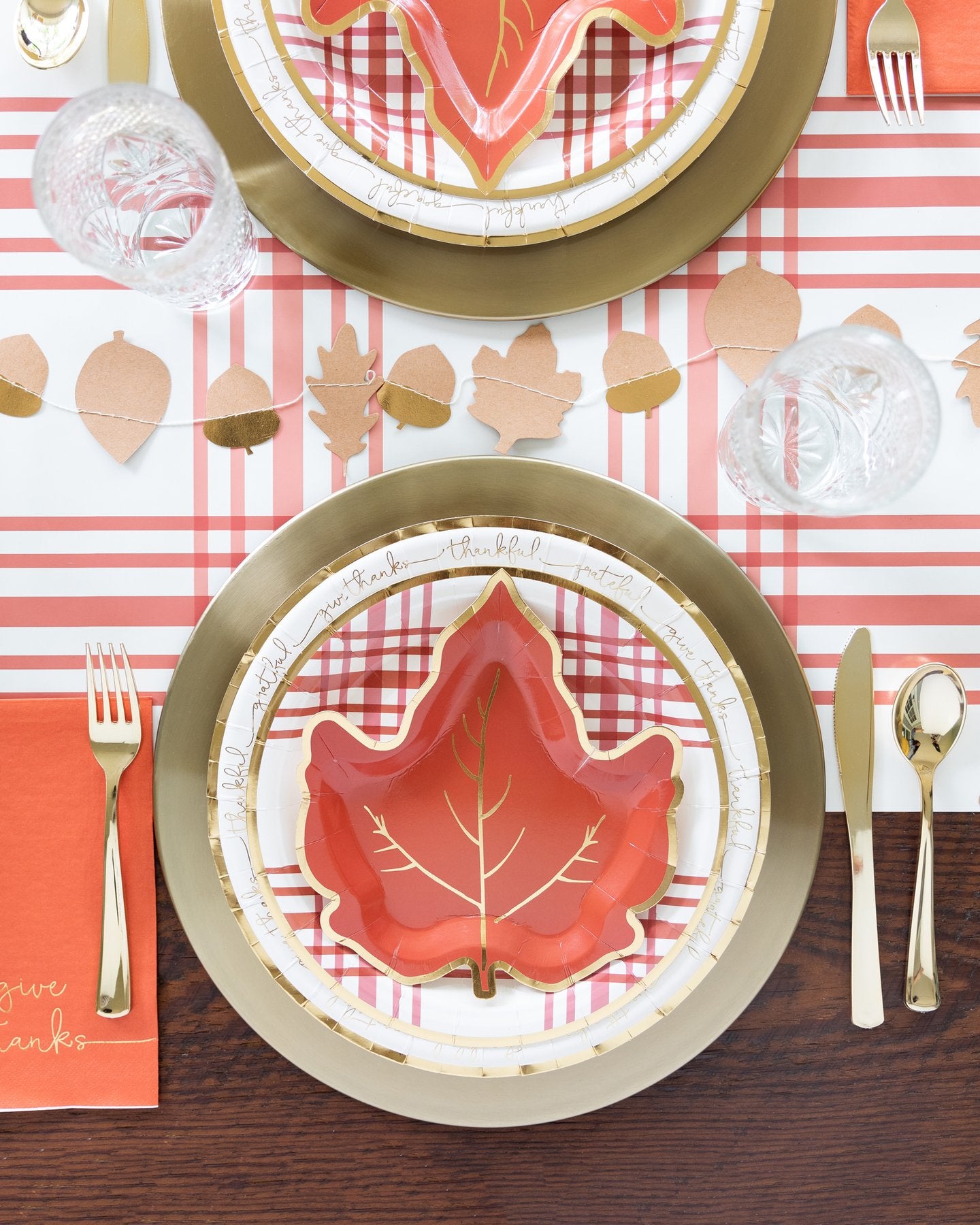 Maple Leaf Shaped 7" Plates